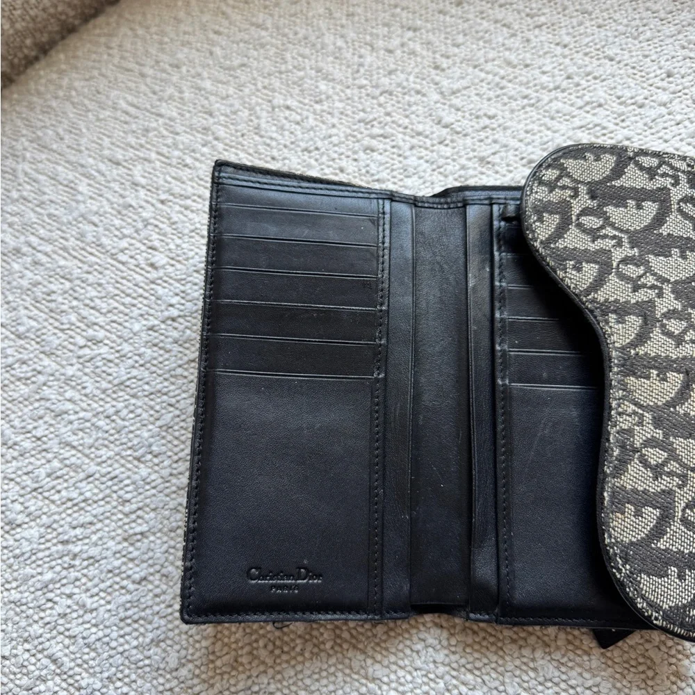 Dior elegant wallet